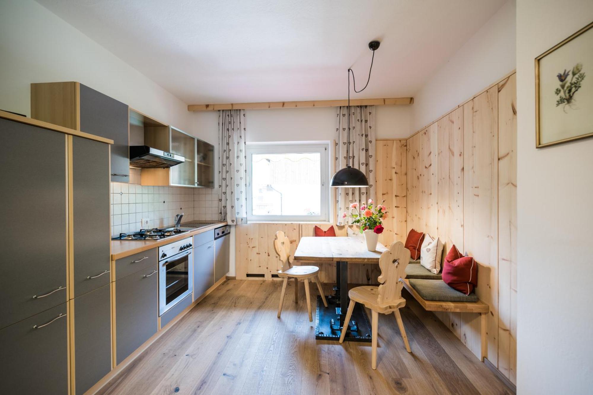 Appartements Drei Zinnen Innichen Kamer foto